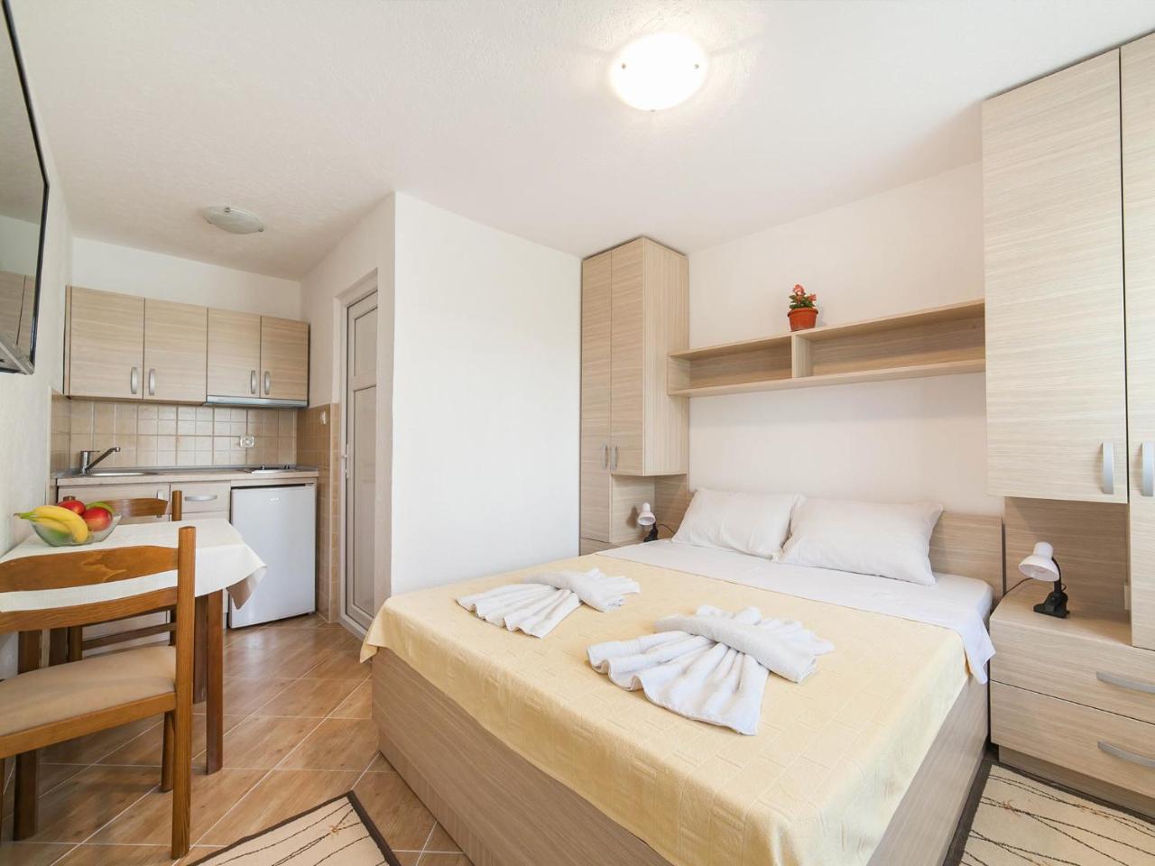 Hana Accommodation Sveti Stefan Eksteriør billede
