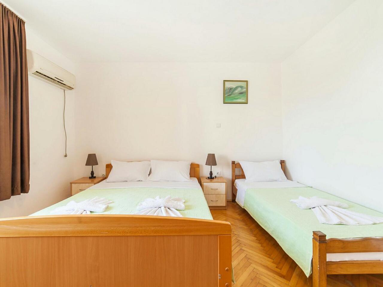 Hana Accommodation Sveti Stefan Eksteriør billede