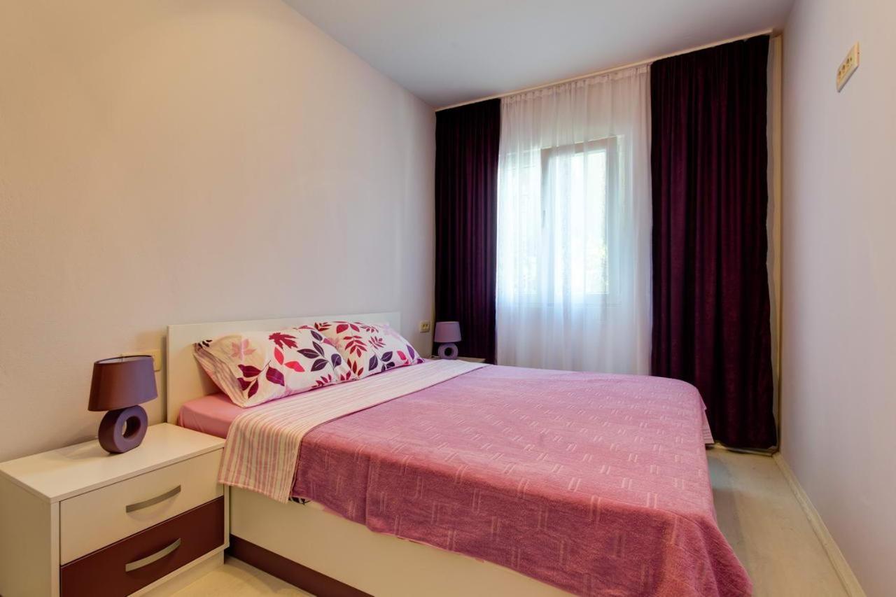 Hana Accommodation Sveti Stefan Eksteriør billede